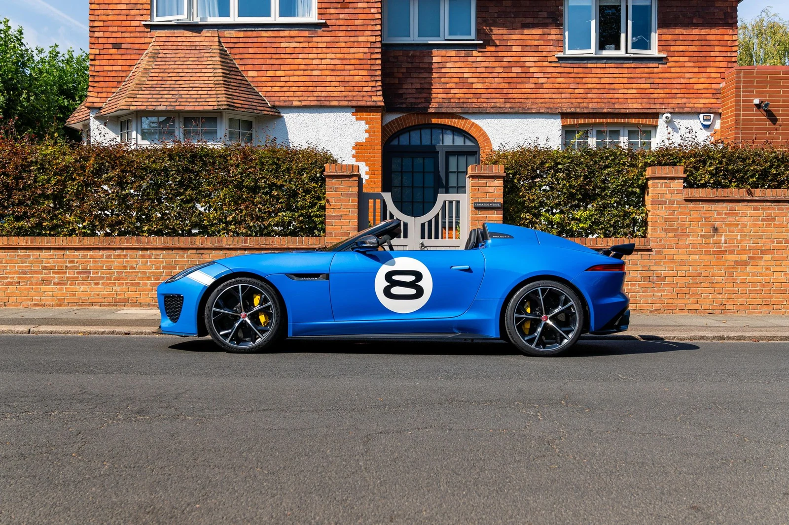Jaguar F-Type Project 7, 3/10