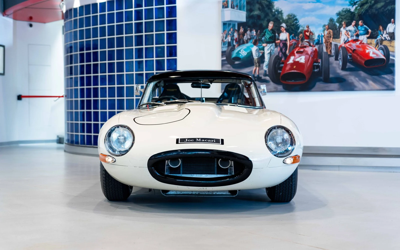 Jaguar E-Type Series 1 Roadster, Lightweight-style competition car, 2/10