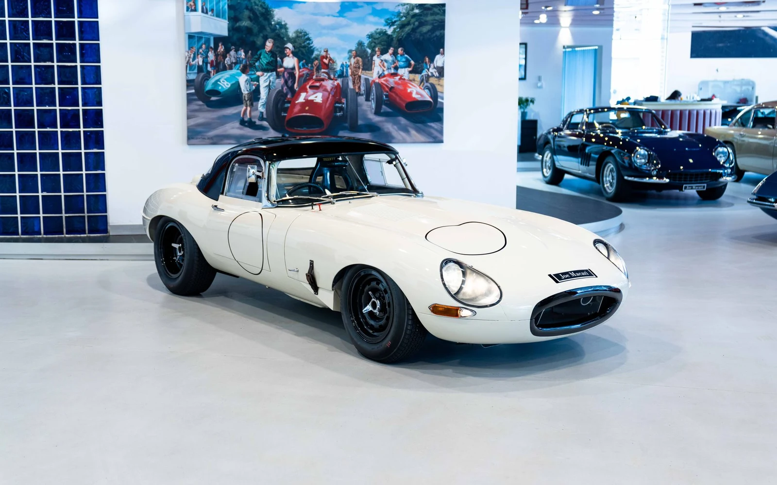Jaguar E-Type Series 1 Roadster, Lightweight-style competition car, 6/10