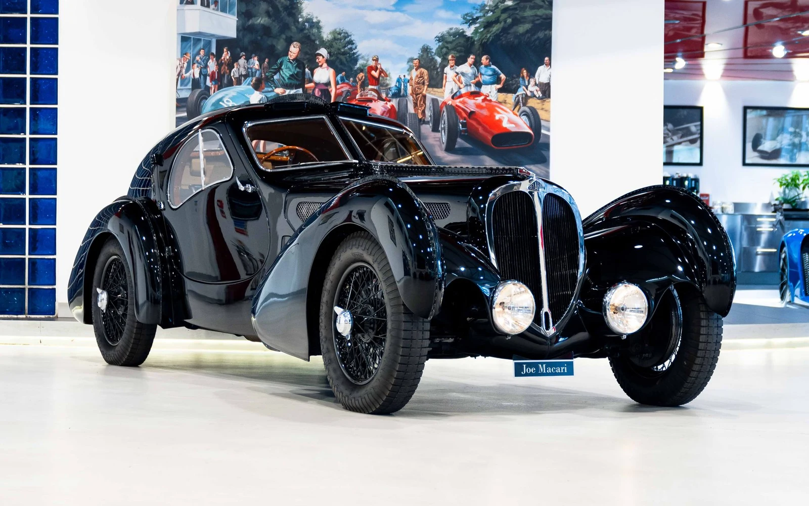 Delahaye 135 "Atlantic", full front three-quarter view
