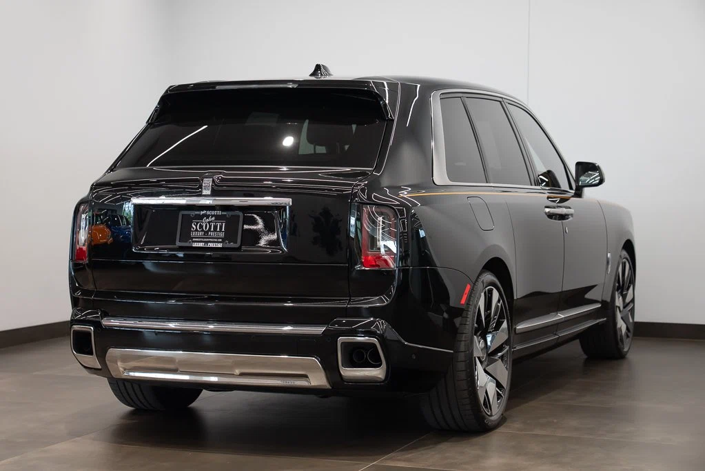 2025 Rolls-Royce Cullinan Series II, 3/24