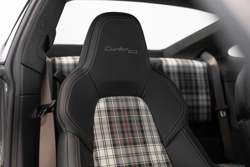 2025 Porsche 911 Turbo 50 Years (992.1), 18/30