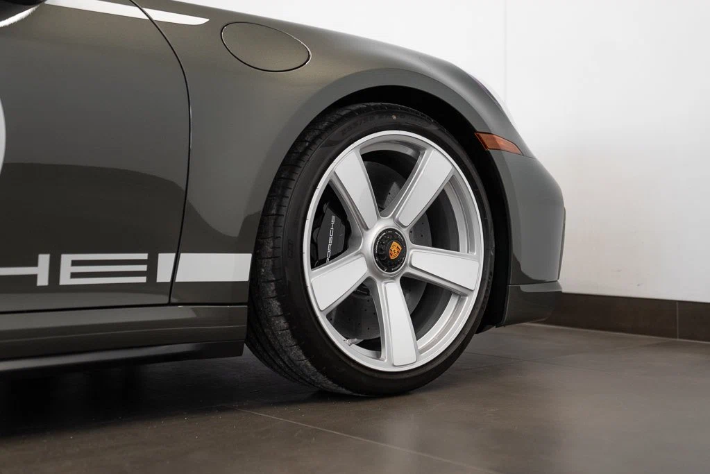 2025 Porsche 911 Turbo 50 Years (992.1), 27/30