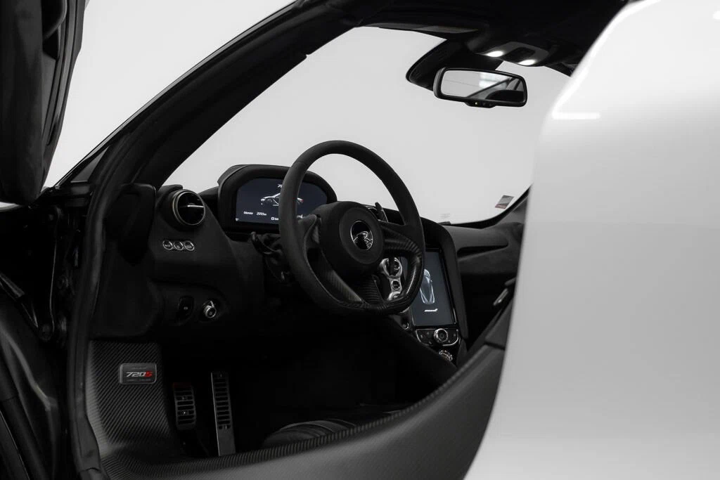 2020 McLaren 720S Spider, 28/29