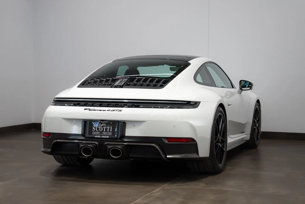 2026 Porsche 911 Carrera 4 GTS (992.2), 4/30