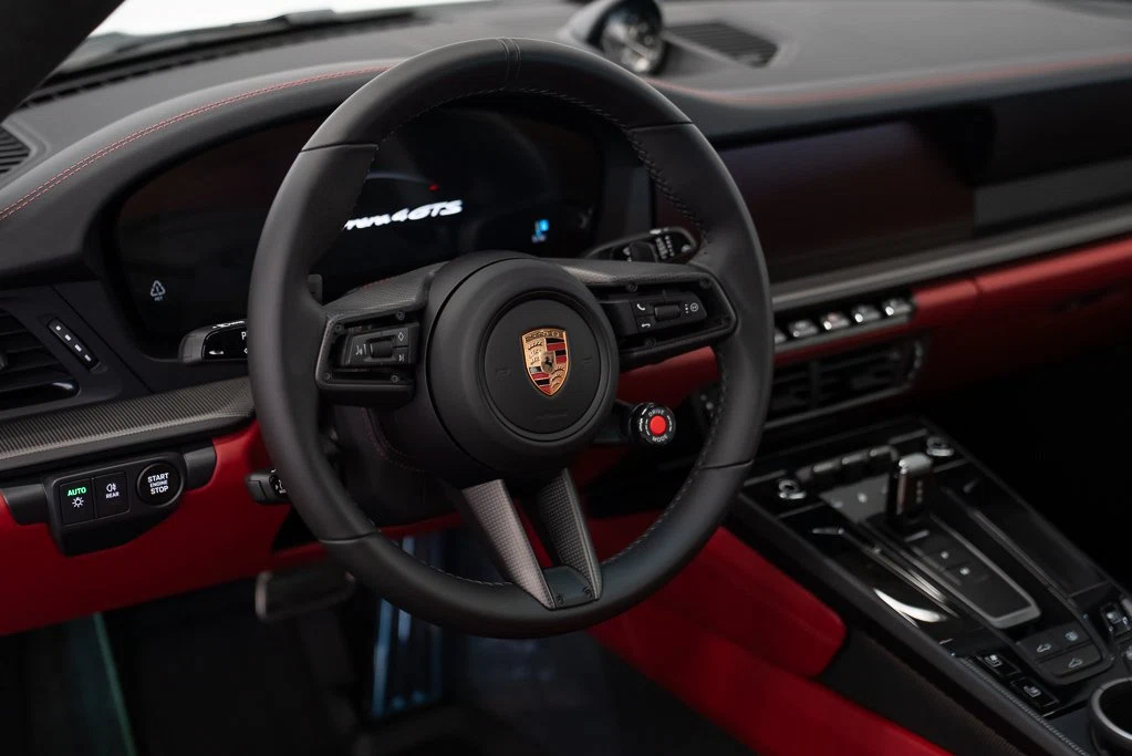 2026 Porsche 911 Carrera 4 GTS (992.2), 24/30