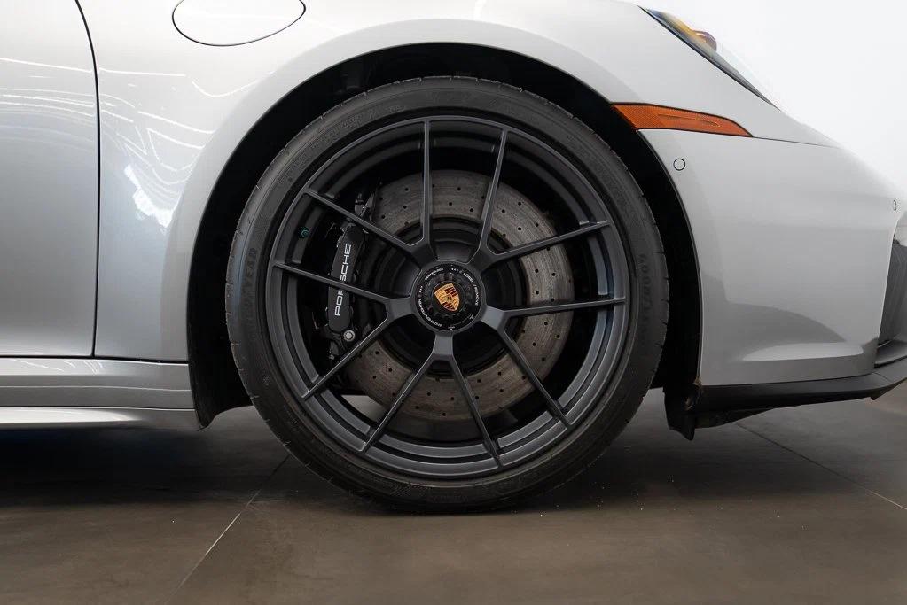 2026 Porsche 911 Carrera GTS (992.2), 9/29