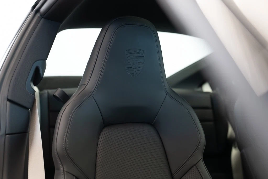 2026 Porsche 911 Carrera S (992.2), 22/23