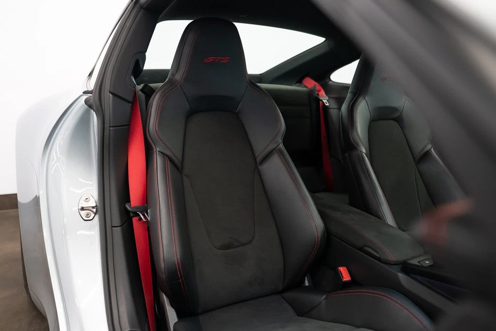 2022 Porsche 911 Carrera 4 GTS (992.1), 24/26