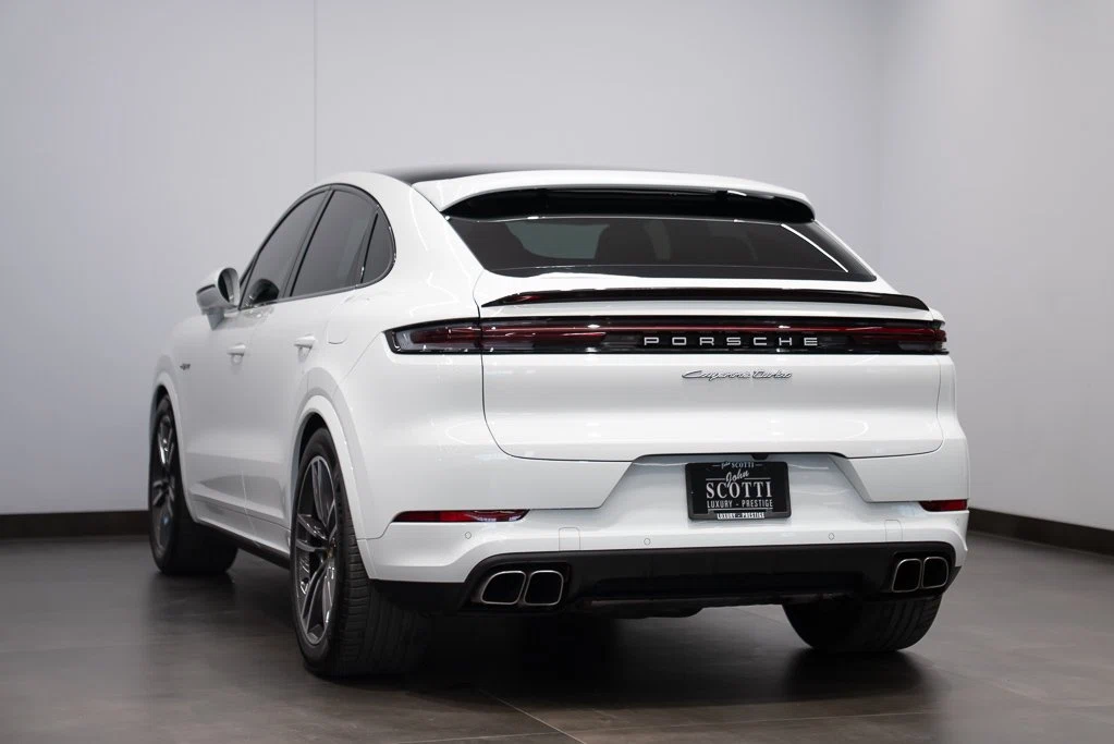 2024 Porsche Cayenne Turbo E-Hybrid Coupé (3rd Generation), 5/26