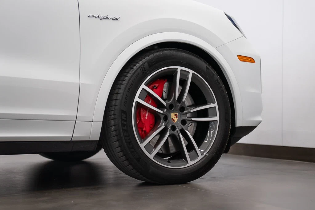 2024 Porsche Cayenne Turbo E-Hybrid Coupé (3rd Generation), 6/26