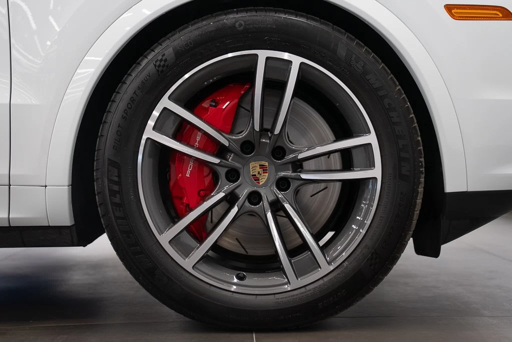 2024 Porsche Cayenne Turbo E-Hybrid Coupé (3rd Generation), 8/26