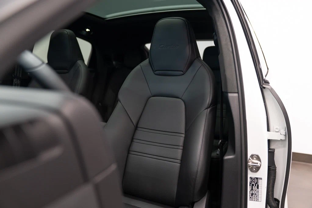 2024 Porsche Cayenne Turbo E-Hybrid Coupé (3rd Generation), 20/26