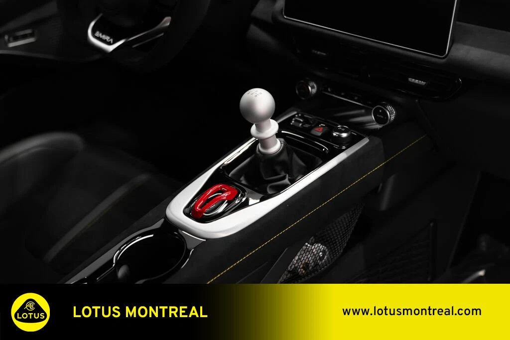 2025 Lotus Emira V6, 17/19