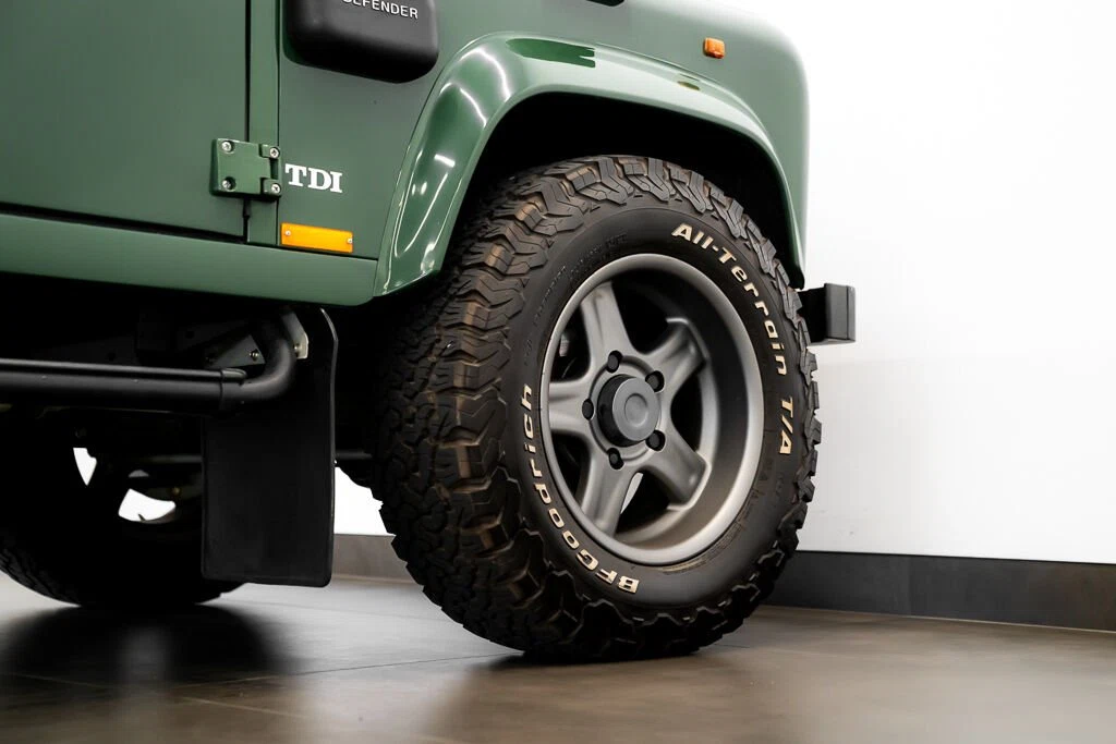 1997 Land Rover Defender 110 (1983-2016), 7/22