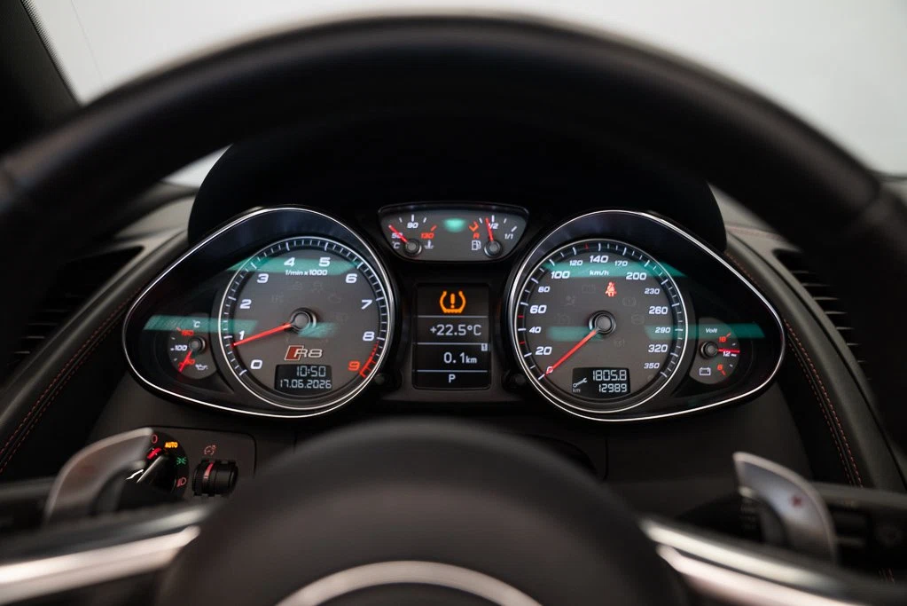 2015 Audi R8 V8 Spyder (Type 42), 9/25