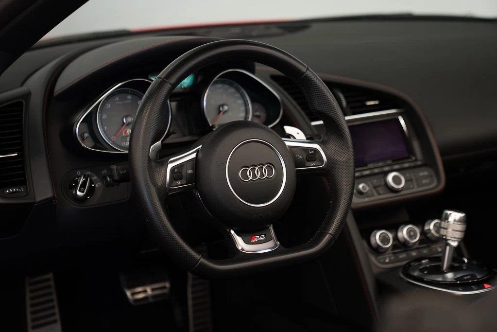 2015 Audi R8 V8 Spyder (Type 42), 24/25