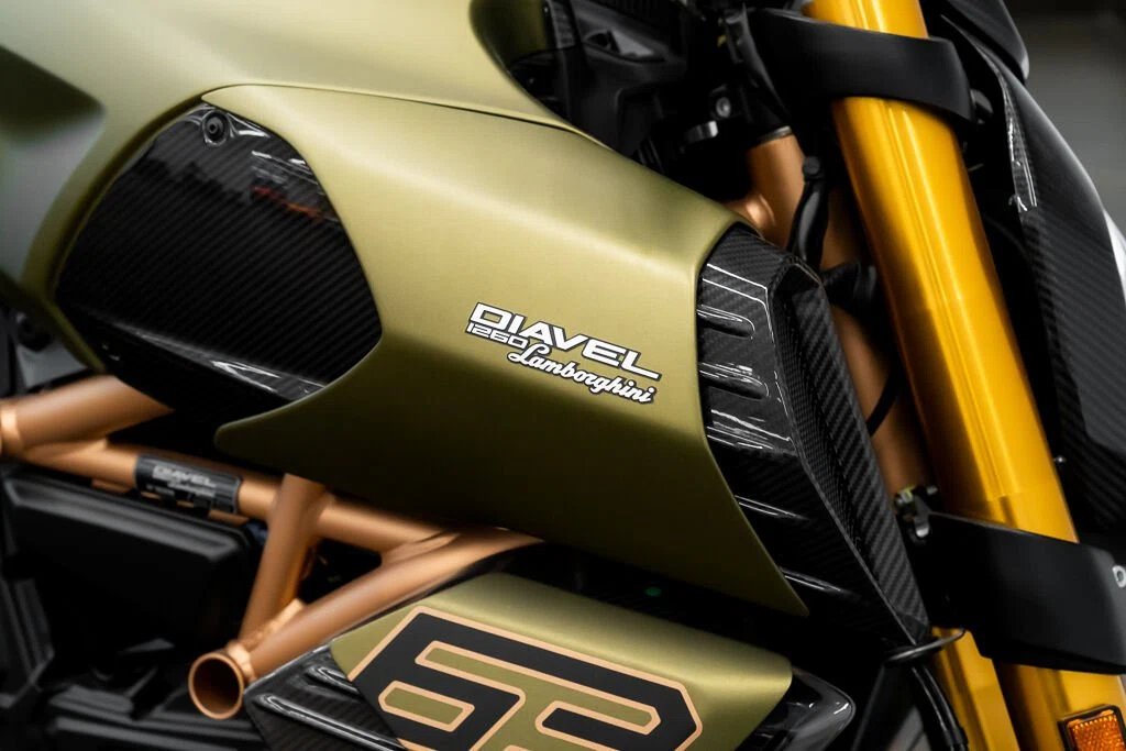 2021 Ducati Diavel 1260 Lamborghini, 11/14