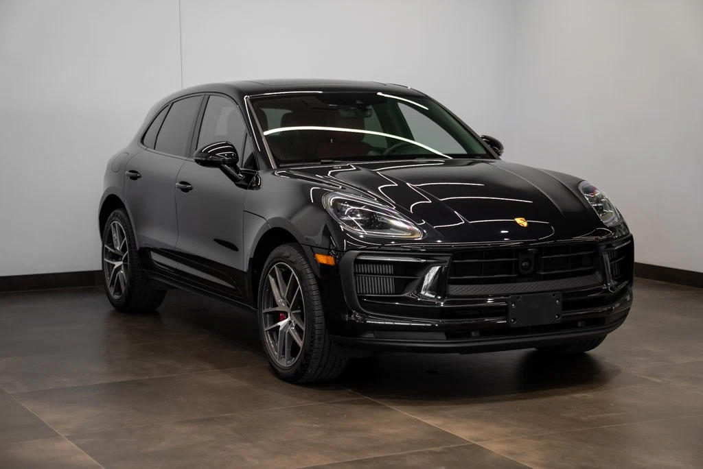 2024 Porsche Macan S (95B) · John Scotti Luxury-Prestige
