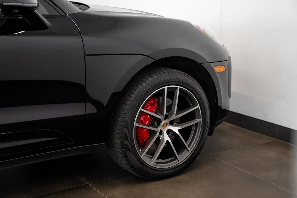 2024 Porsche Macan S (95B), 9/24