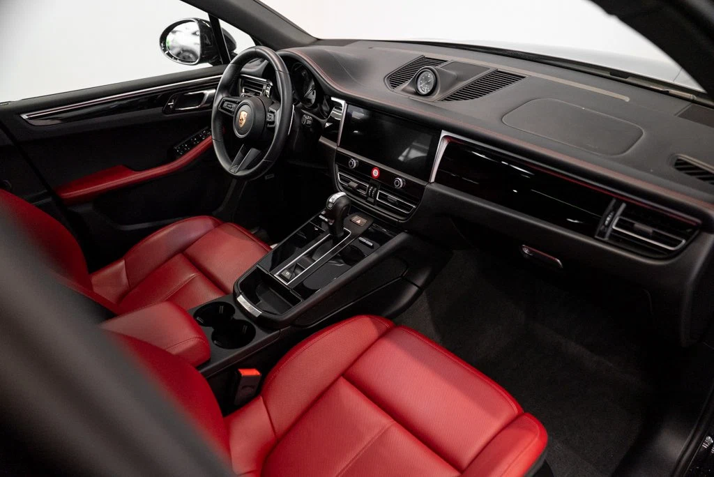 2024 Porsche Macan S (95B), 10/24