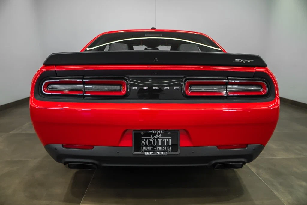 2016 Dodge Challenger SRT (3rd Generation), 8/25