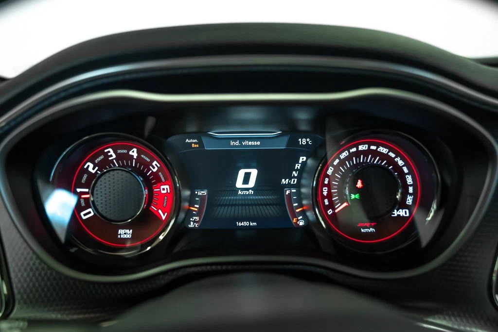 2016 Dodge Challenger SRT (3rd Generation), 15/25