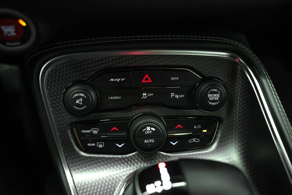 2016 Dodge Challenger SRT (3rd Generation), 18/25