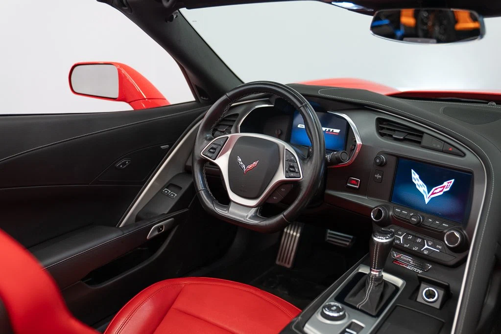 2018 Chevrolet Corvette Stingray Convertible (C7) 1LT, 16/26