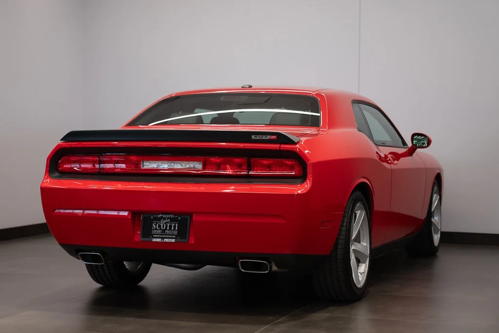 2010 Dodge Challenger SRT8, 6/30