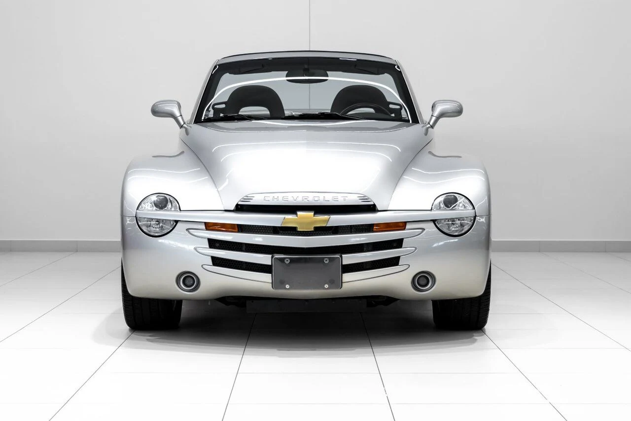 2004 Chevrolet SSR, 2/30