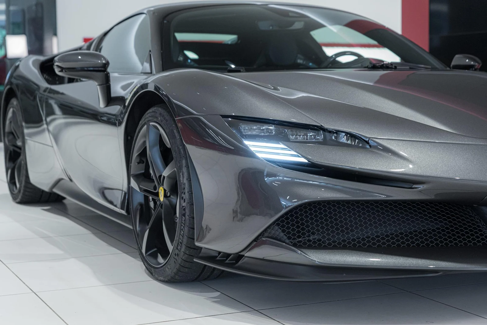 Ferrari SF90 Stradale, 3/10