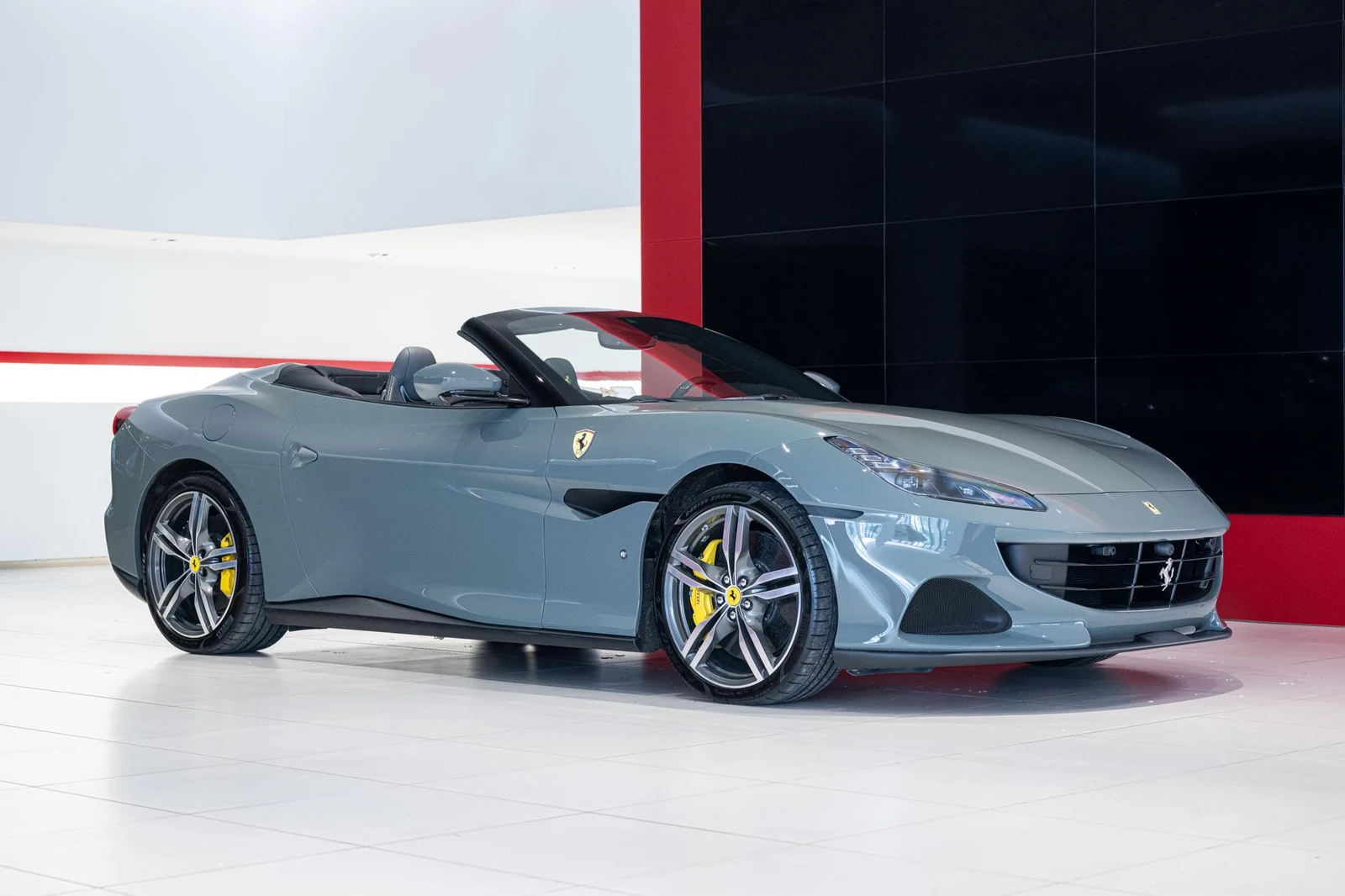 Kroymans photograph of Ferrari Portofino M