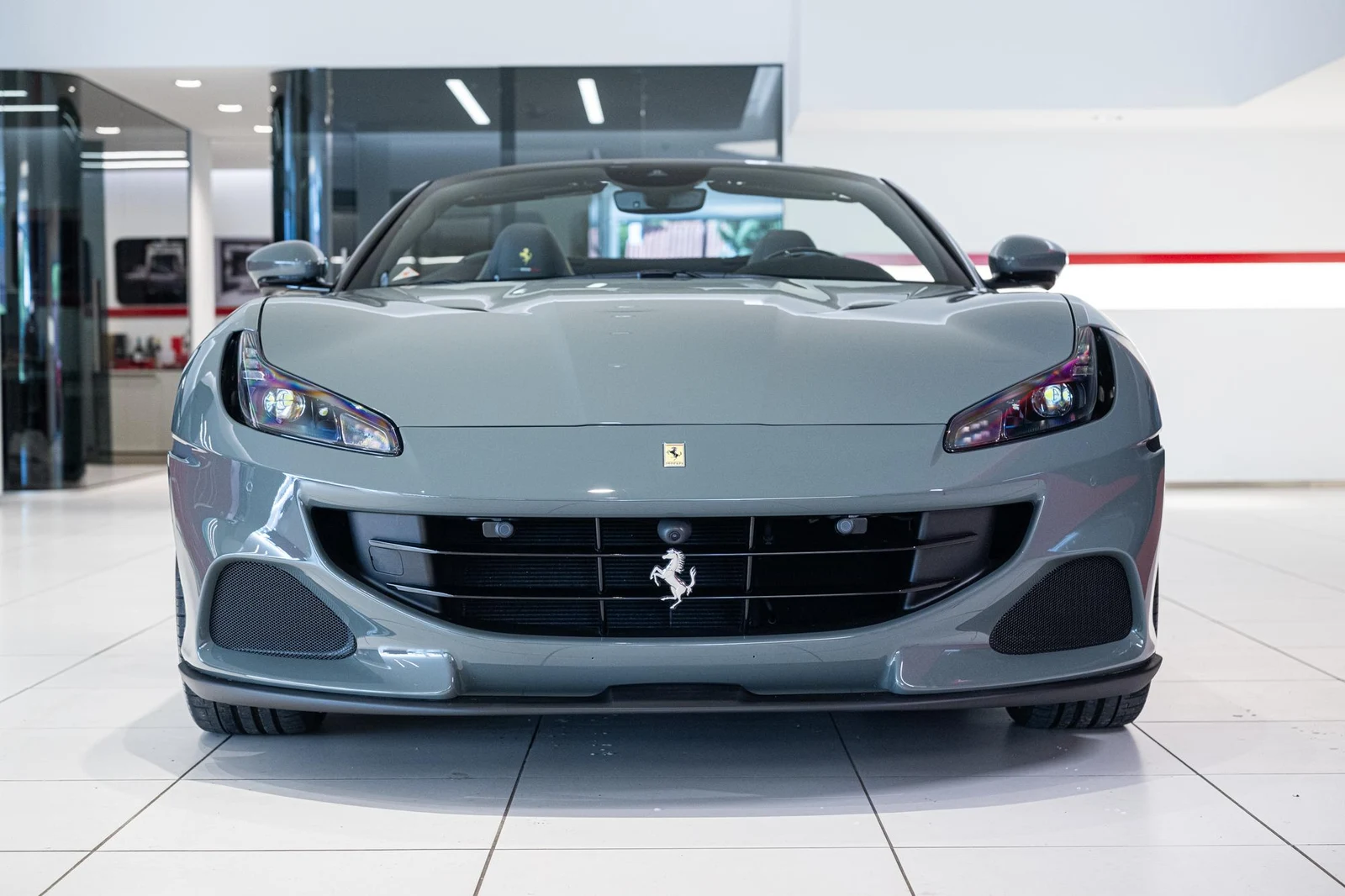 Ferrari Portofino M, 2/10