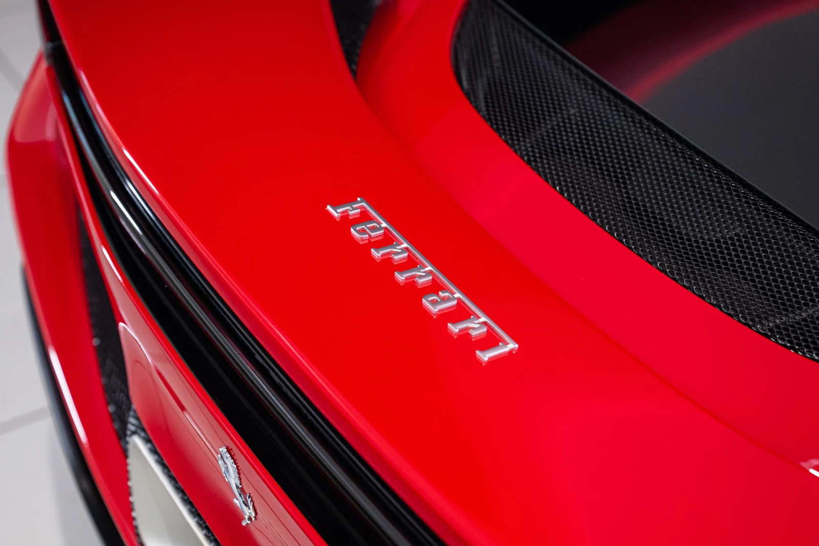 Ferrari 296 GTB, 9/10