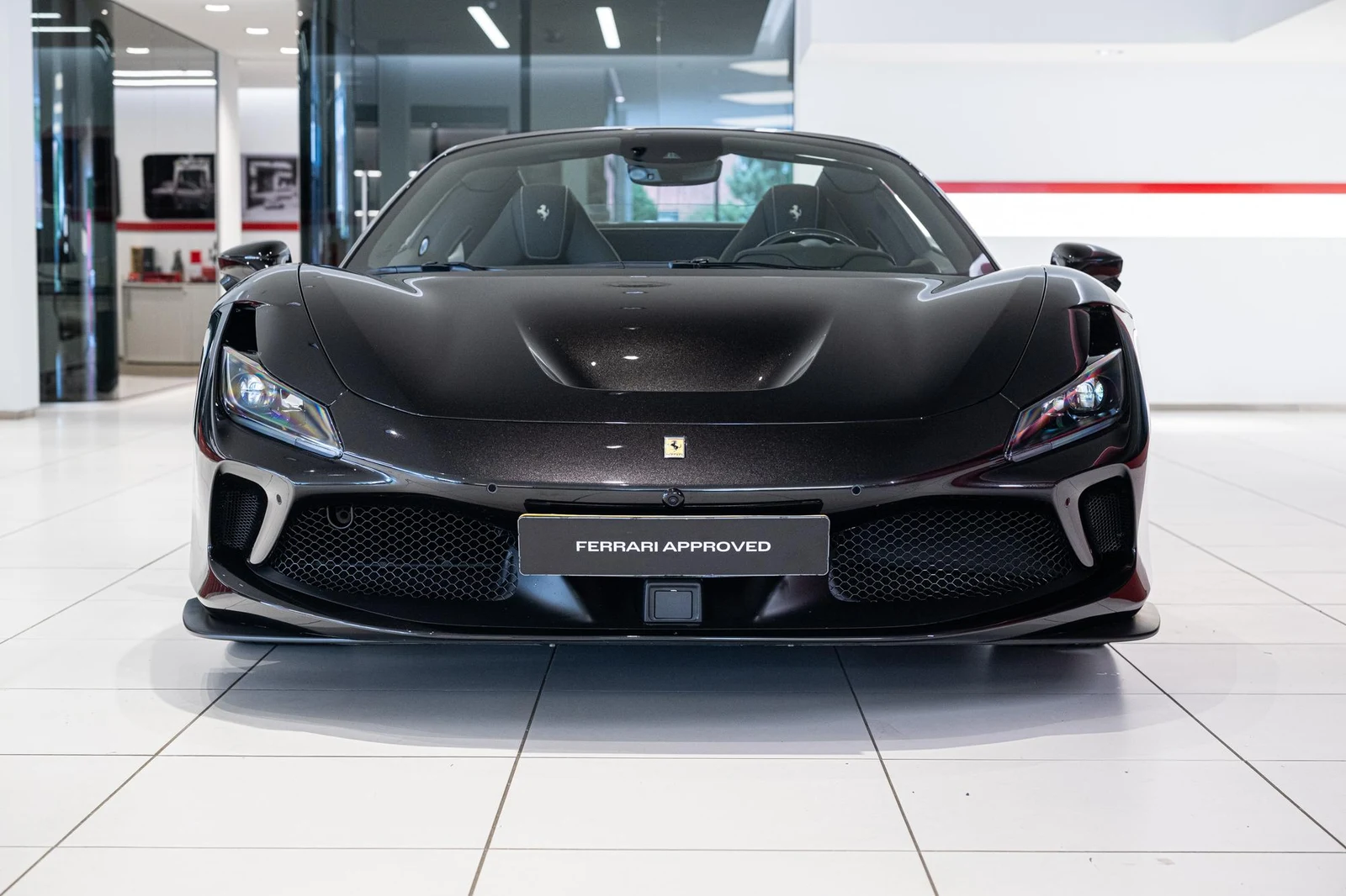 Ferrari F8 Spider, 2/10