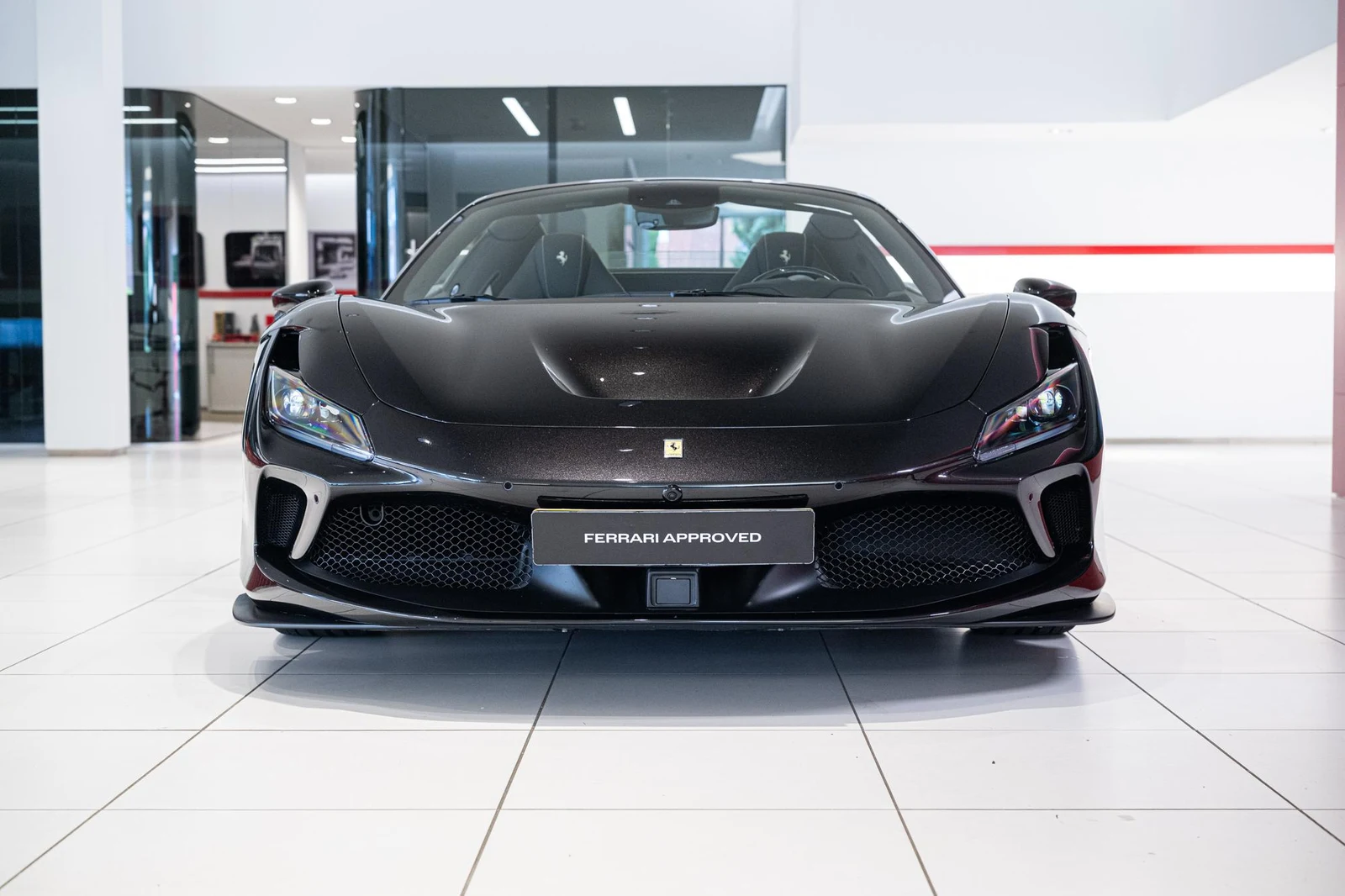 Ferrari F8 Spider, 3/10