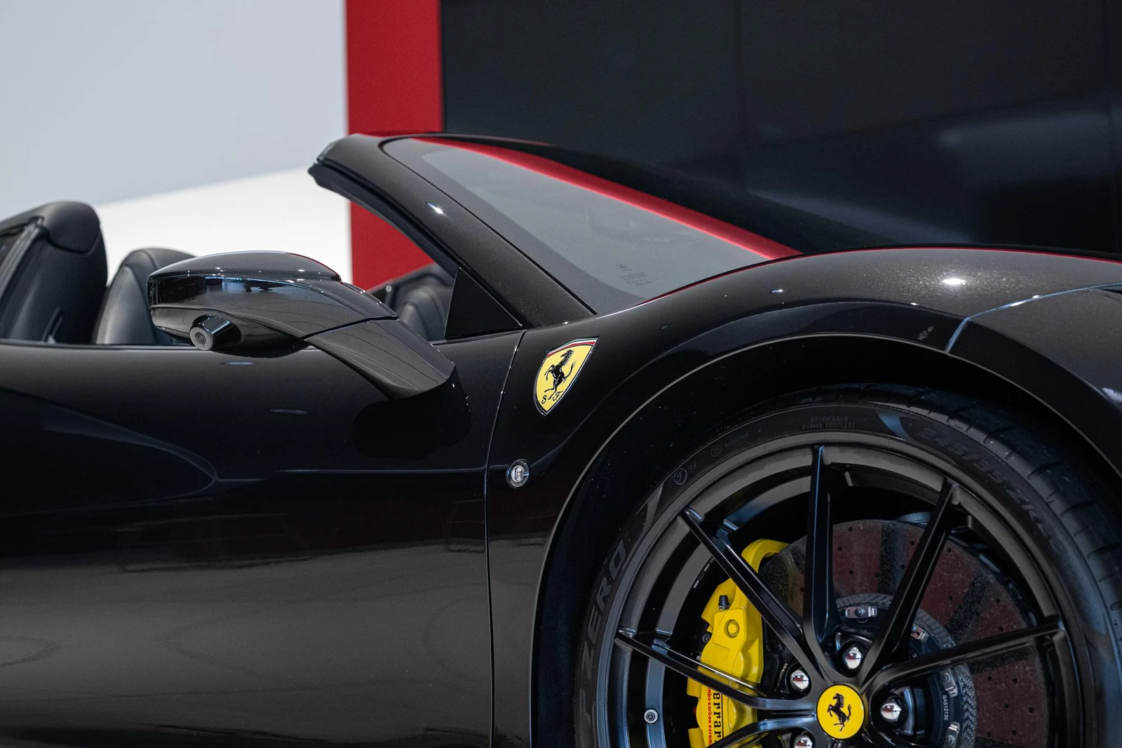 Ferrari F8 Spider, 5/10