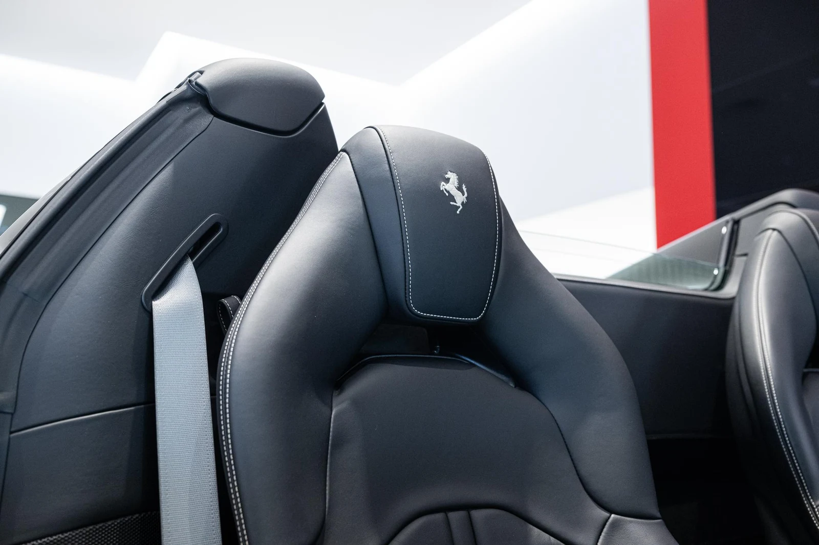 Ferrari F8 Spider, 9/10