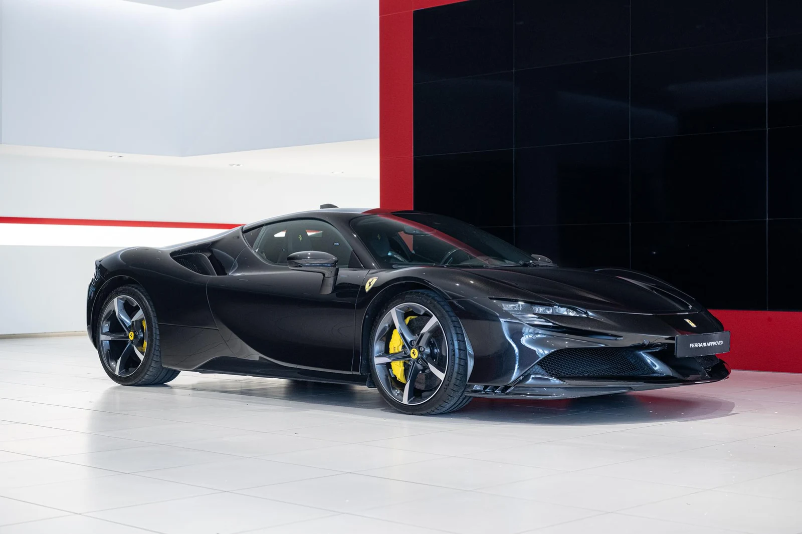Kroymans photograph of Ferrari SF90 Stradale