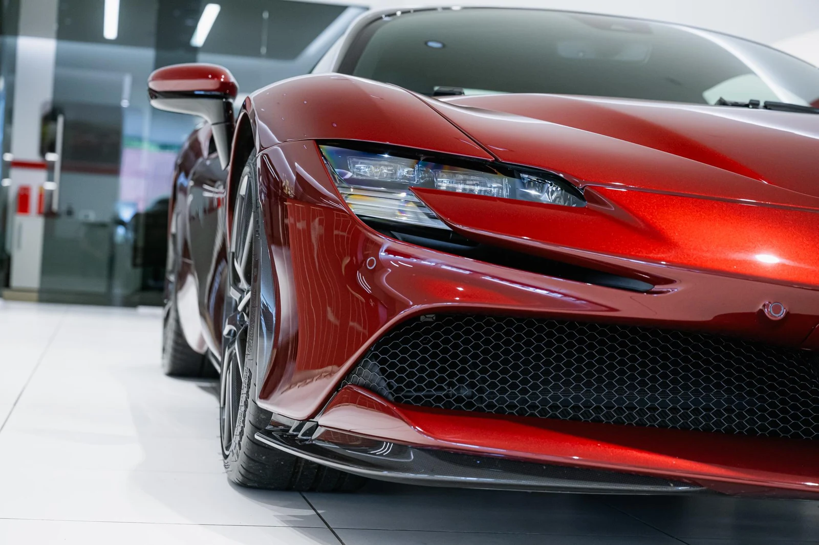Ferrari SF90 Stradale, 3/10