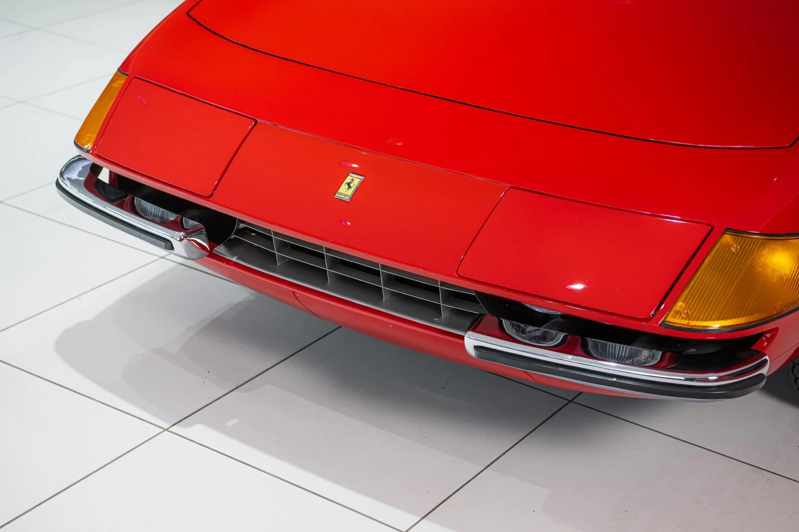 Ferrari 365 GTB/4 Daytona, 3/10