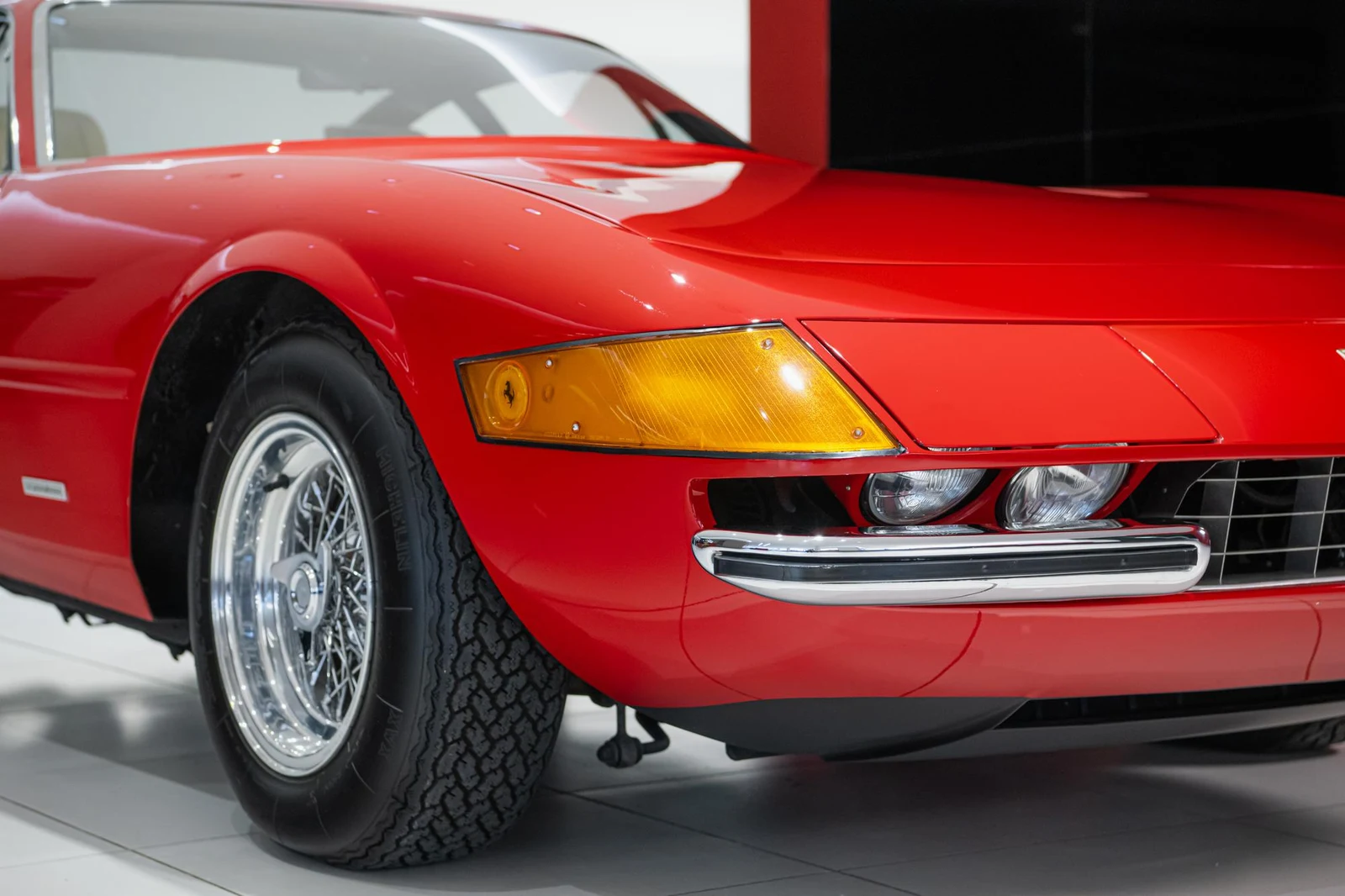 Ferrari 365 GTB/4 Daytona, 4/10