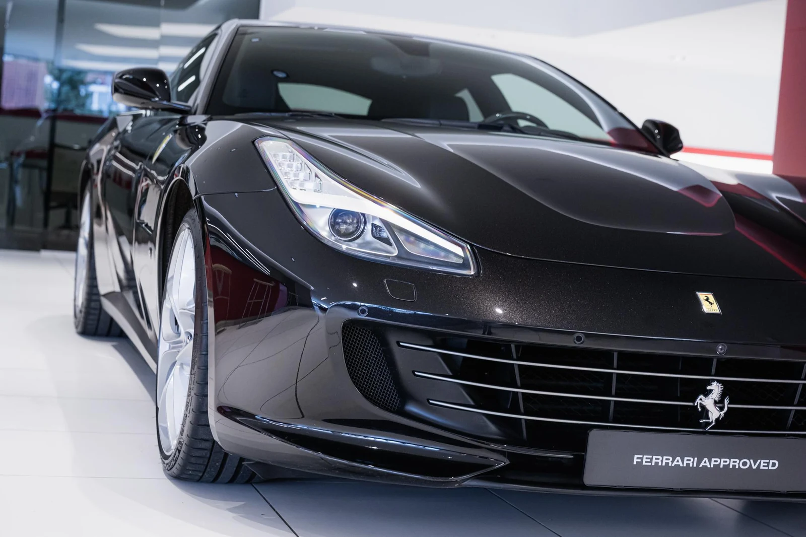 Ferrari GTC4Lusso T, 3/10