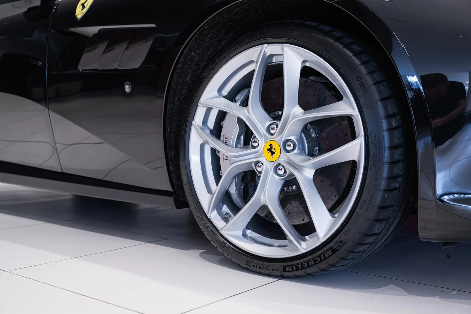 Ferrari GTC4Lusso T, 4/10