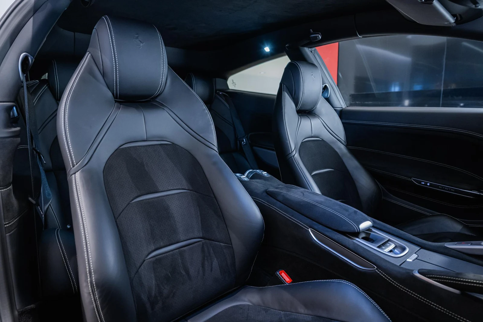 Ferrari GTC4Lusso T, 7/10