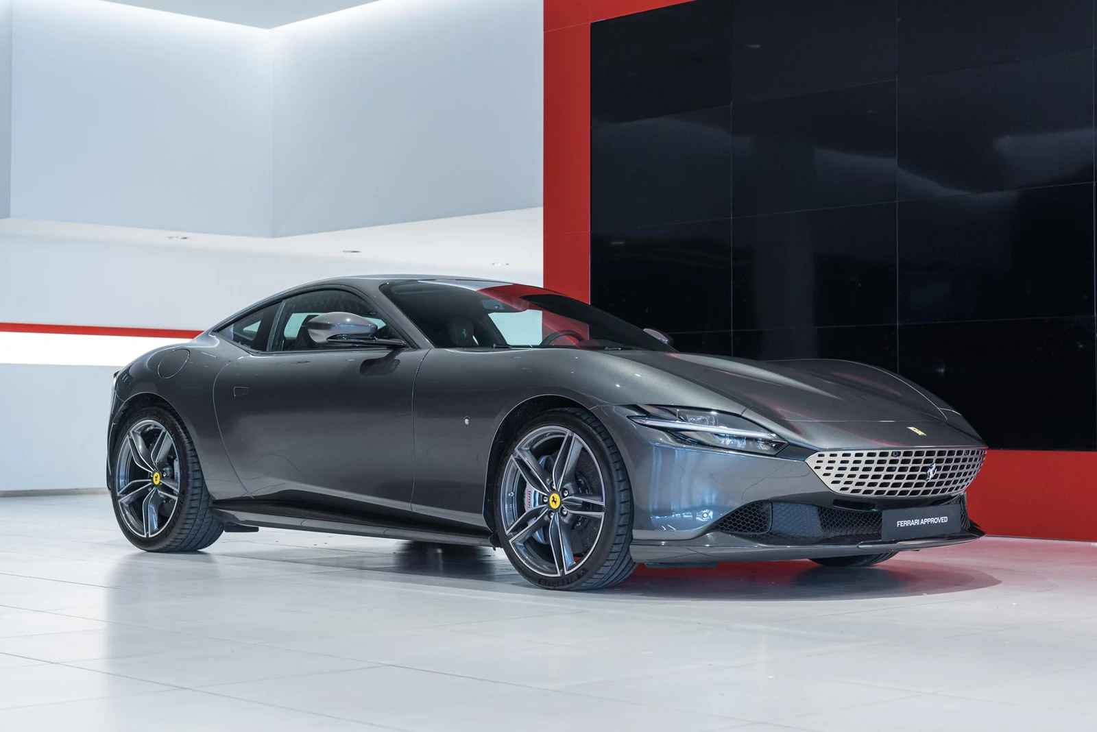 Kroymans photograph of Ferrari Roma