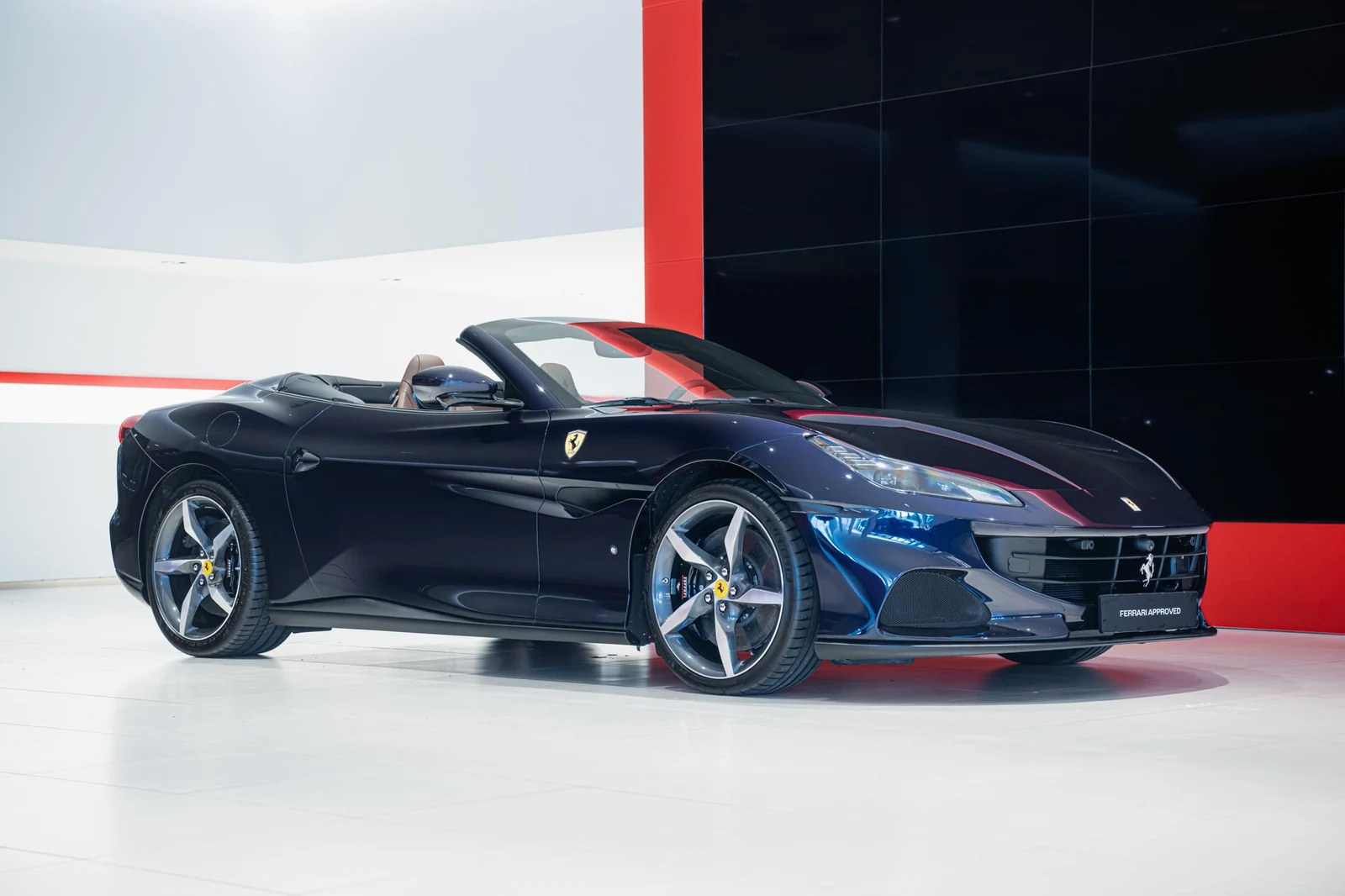Kroymans photograph of Ferrari Portofino M