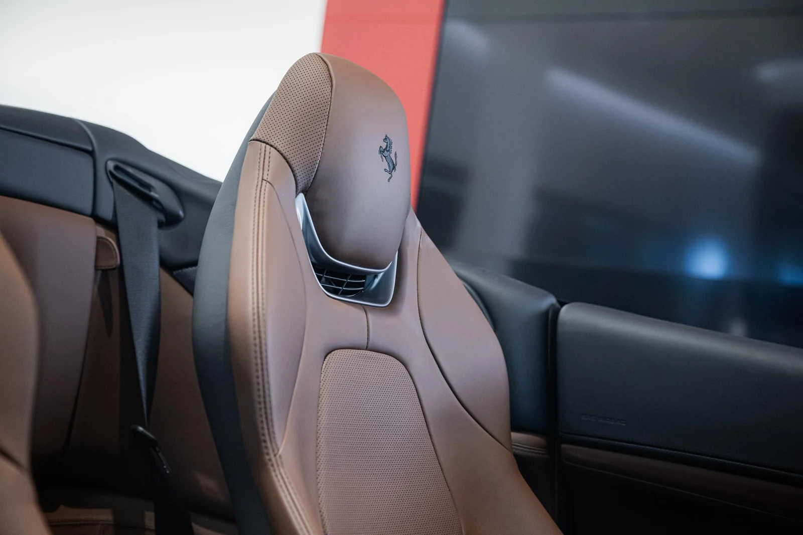 Ferrari Portofino M, 6/10