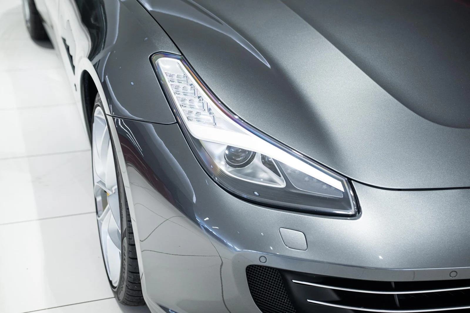 Ferrari GTC4Lusso T, 3/10
